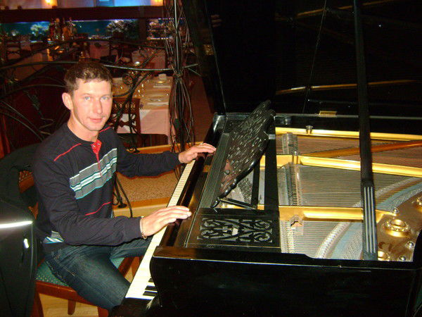 Олег Большенко