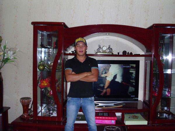 Константин Исаев