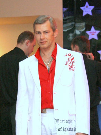 Игорь Попов