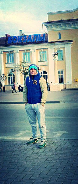 Асхат Назаров