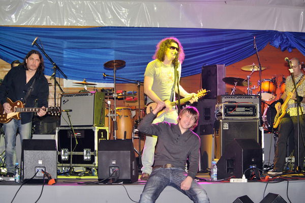 Неизвестно Неизвестно