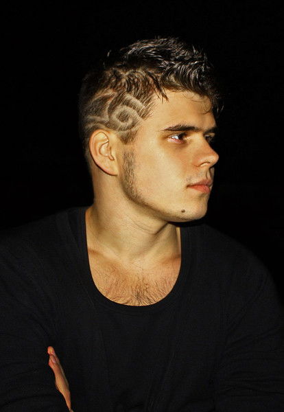 Неизвестно Неизвестно