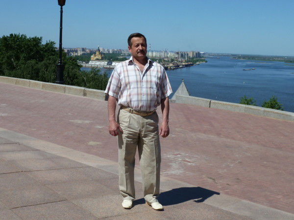 Николай Махнев