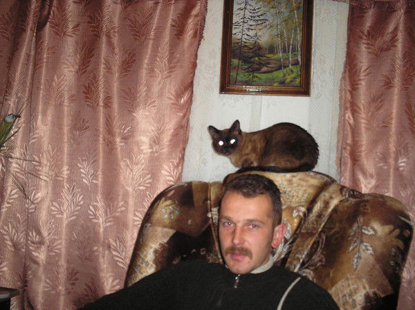 Максим Крючков