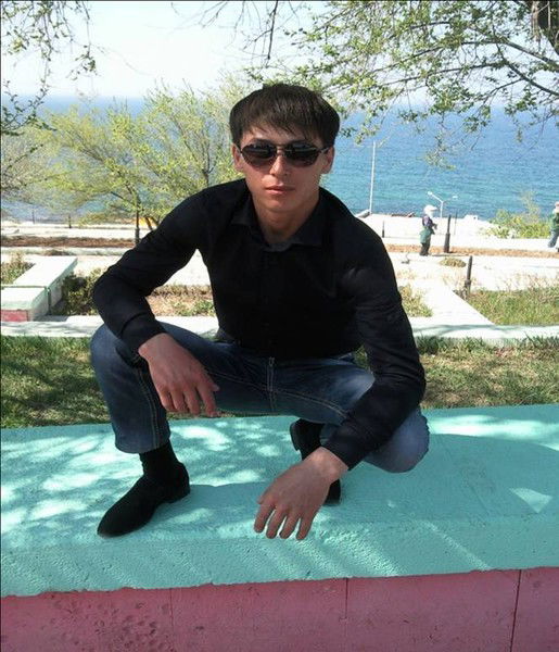 ** Баур ** (-_-)