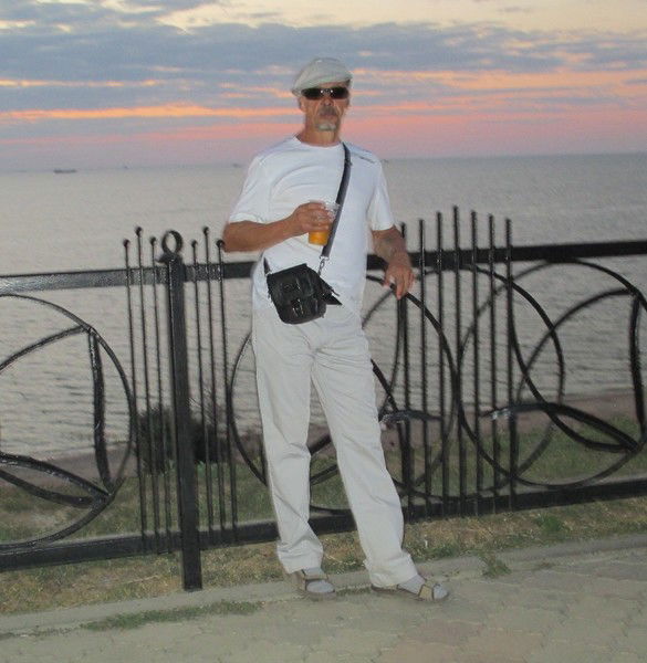 Юрий Тихомиров