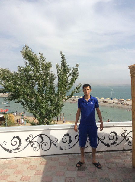 Хуршед Авезов