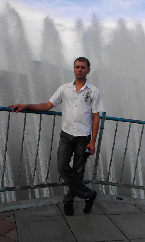 Александр Лобанов