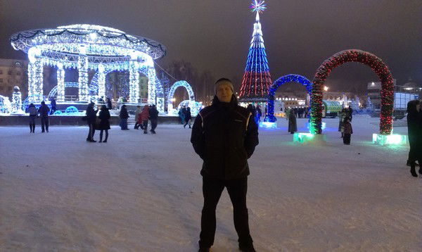 Евгений Боровик