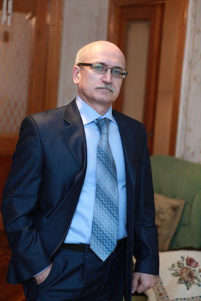 Али Гусейнов