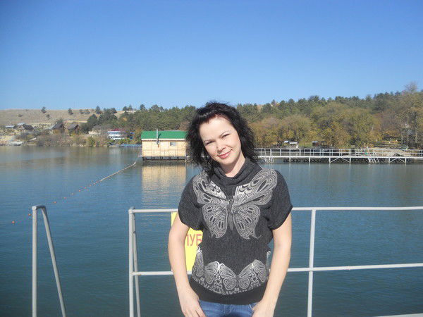 Любовь Попова