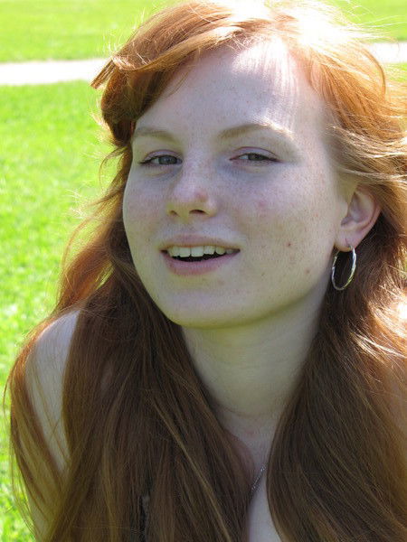 Женя Капиносова