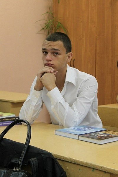 Артем Зюзин