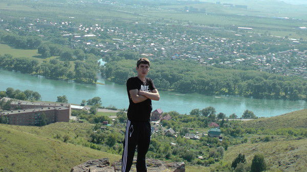 \\\_Lev_//// ..........