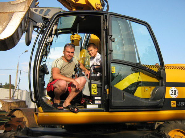 Mihail,alina Musteata