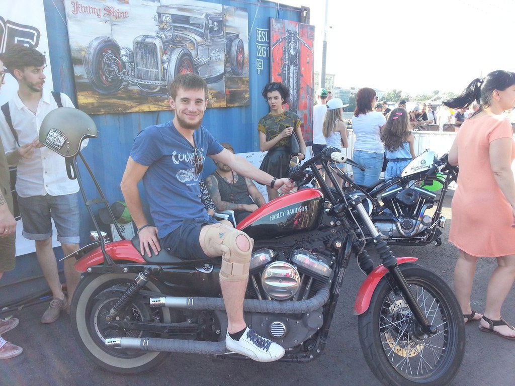 Александр Власов