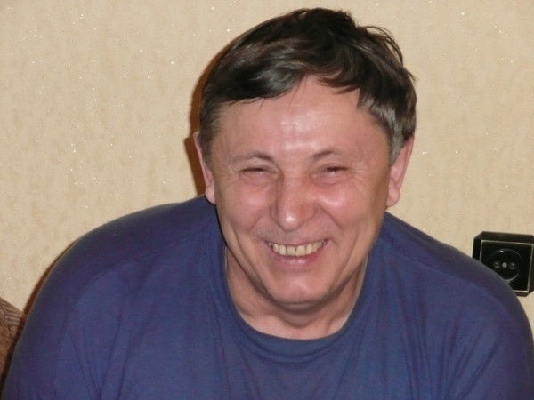 Геннадий Бюлер