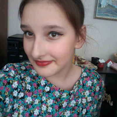 Вика Елизарова