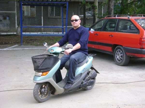 Алексей Тихонов