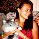 Анна Комар