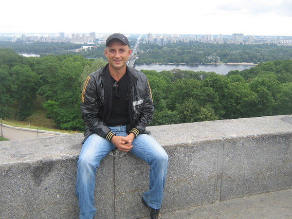 Александр Петров