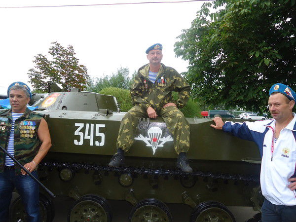 Юрий Захаров