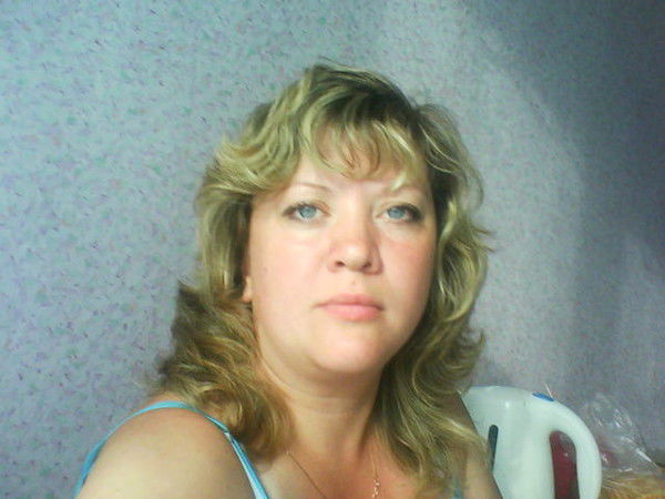 Елена Сухарникова