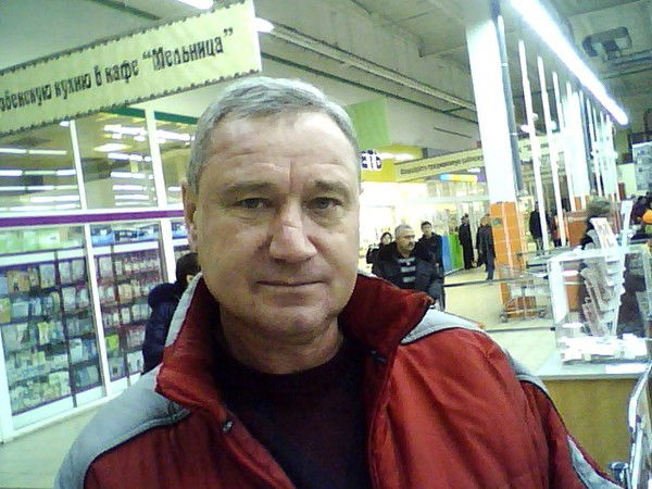 Андрей Попов