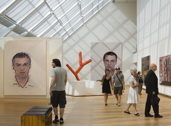 Олег Комарцов