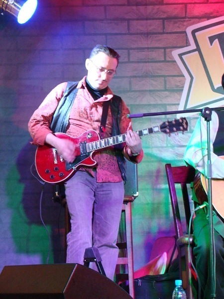 Игорь Холостин