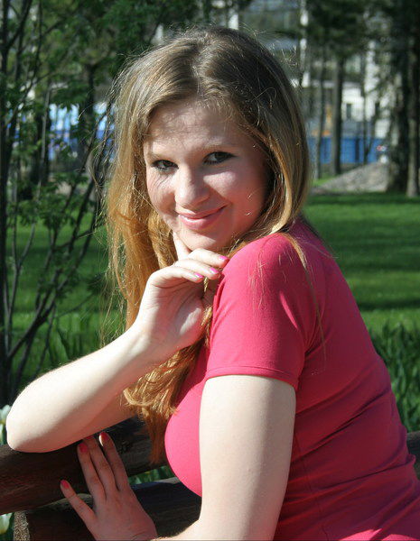 Елена Аронова