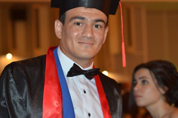 Aхмет Хемраев