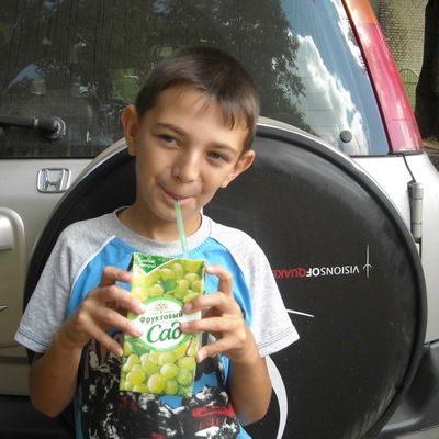 Илья Денисов