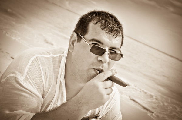 Артем Емельянцев