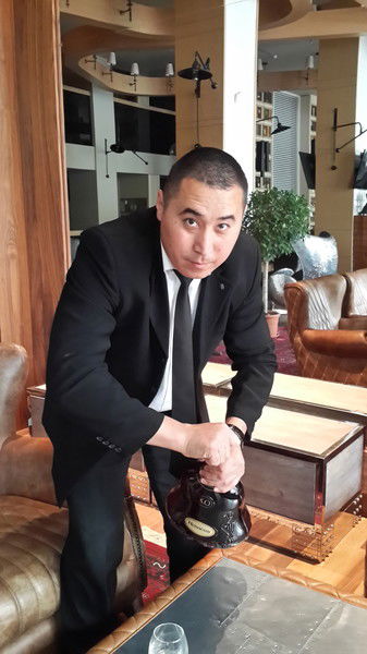 Алмас Мухатов