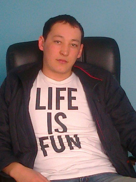 Аскар Абдуалиев