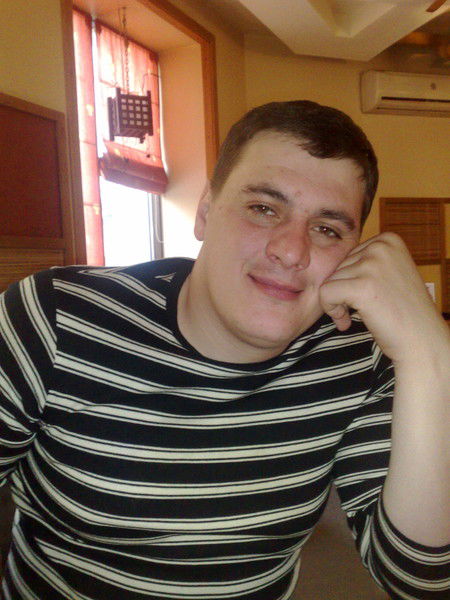 Денис Петренко