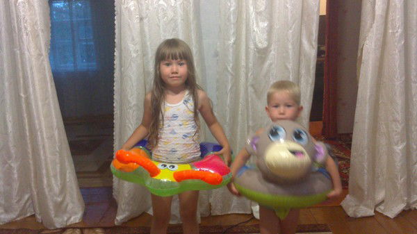 Николай Жаров