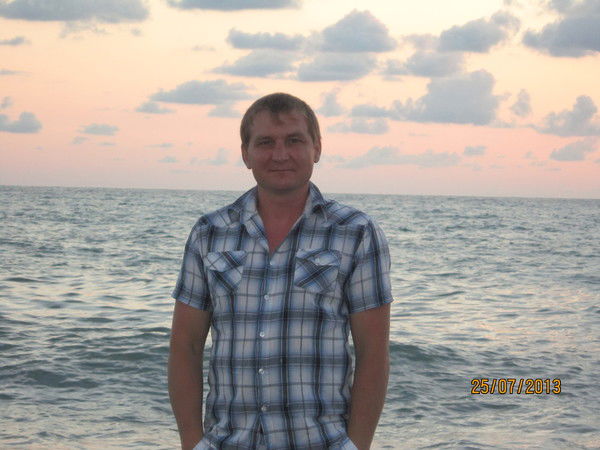 Игорь Костин