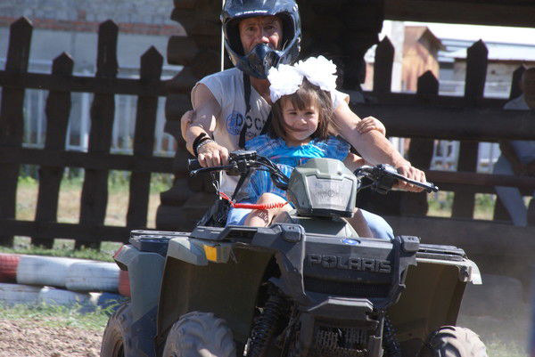 Борис Мадумаров