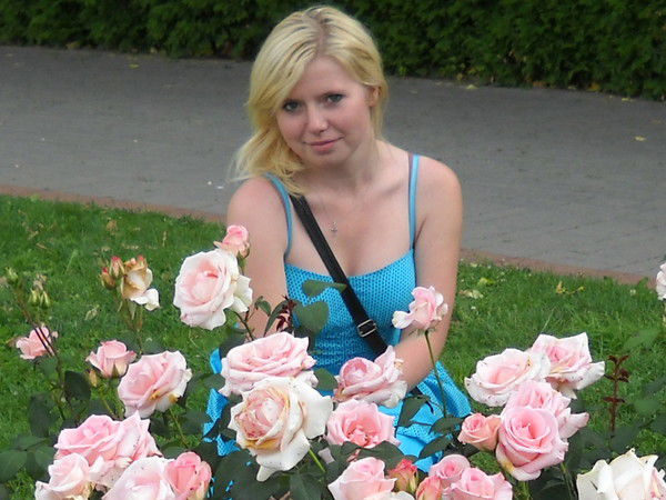 Лена Харитонова