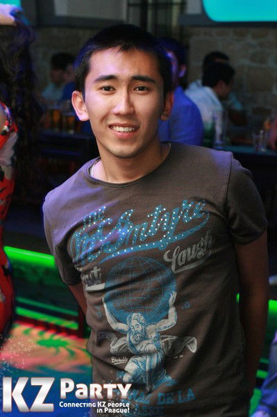 Алихан Карипхан