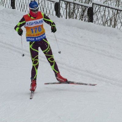 Настя Маринина