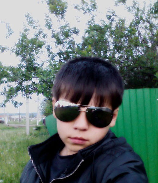 Влад Ермолаев