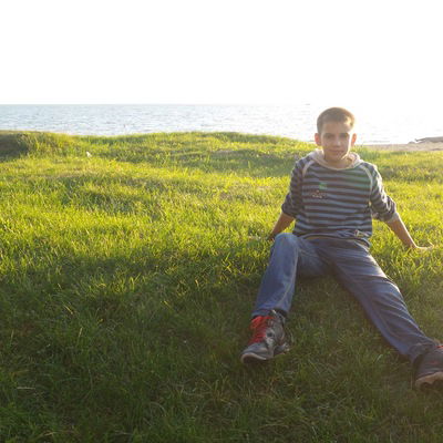 Александр Николаев