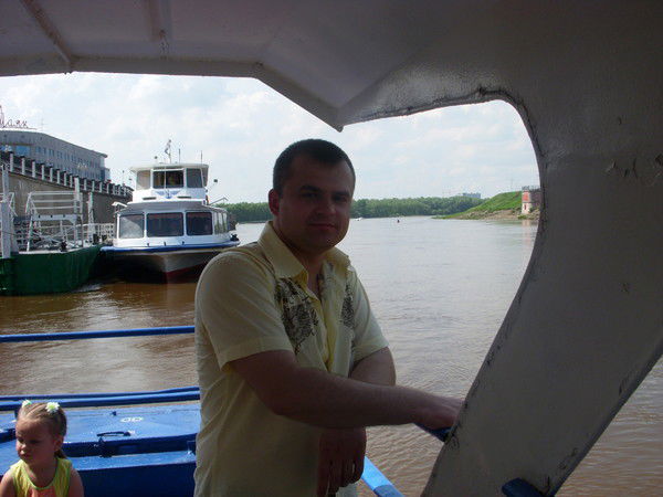 Виталий Коломоец