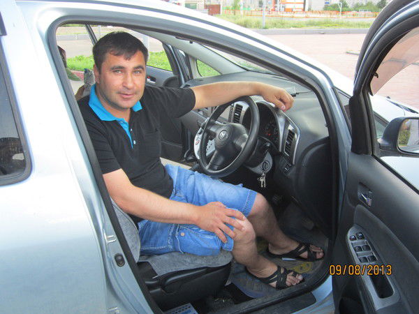 Александр Сутурин