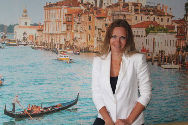 Лина Мельник