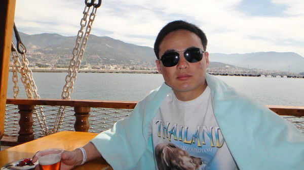 Еркiнжан Карасай