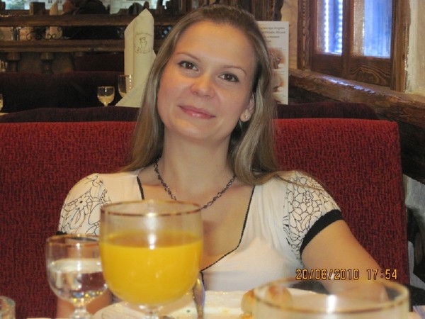 Оля Степанова